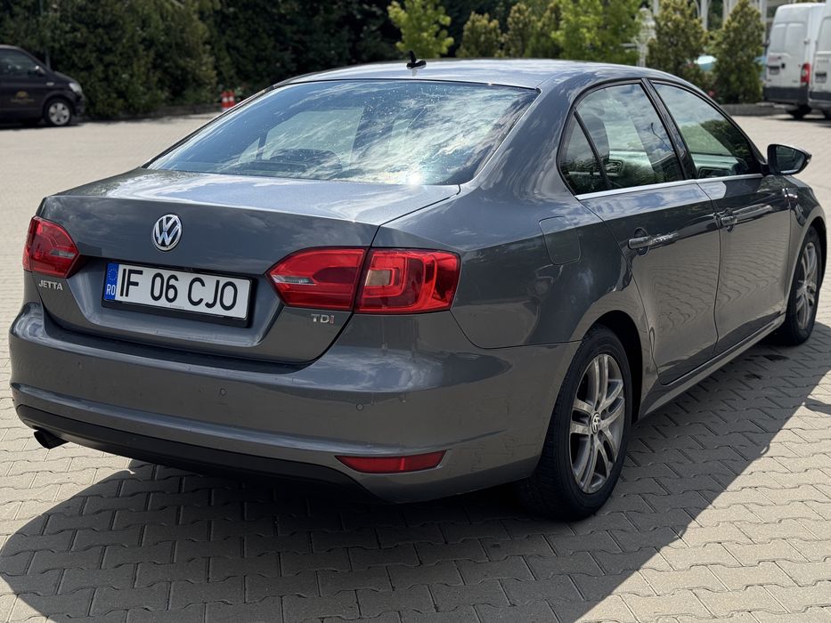 VOLKSWAGEN Jetta 2012 — imagine 4