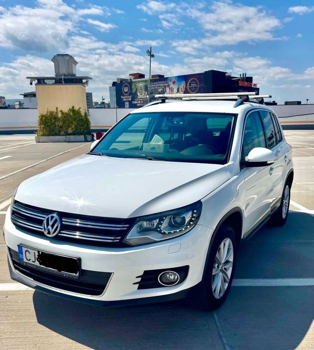 Volkswagen Tiguan Unic proprietar | 2.0 TDI DSG 4Motion | Fara accidente