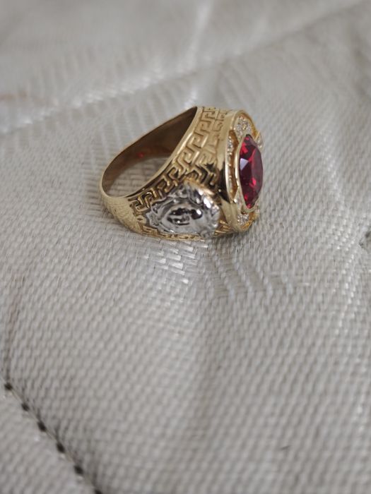 Златен пръстен  Versace