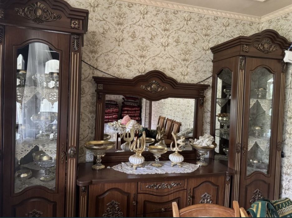 Mebel sotiladi ozmiki srochna