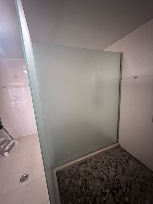 Двери стеклянные