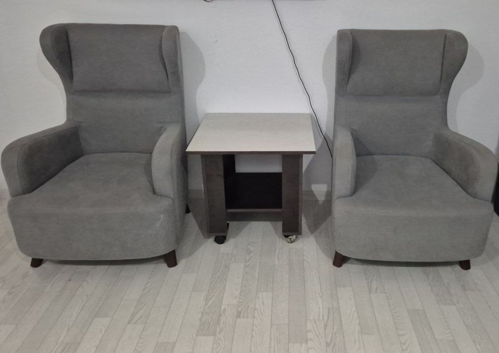 Продам два кресла