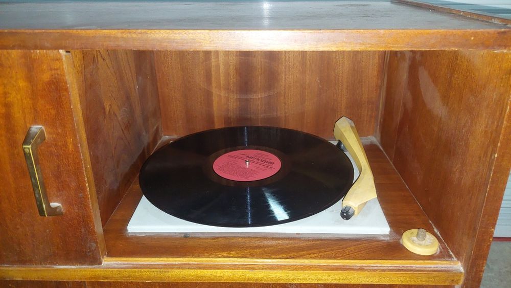 Радиограмофон Лира-10