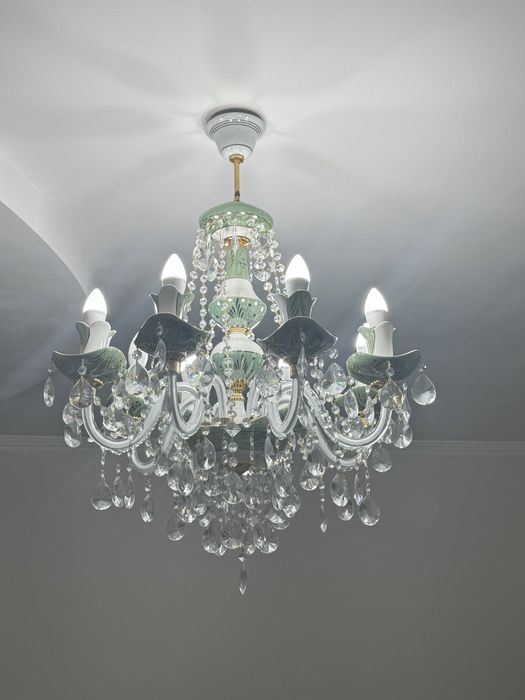 Люстра сатамын 8 лампочка