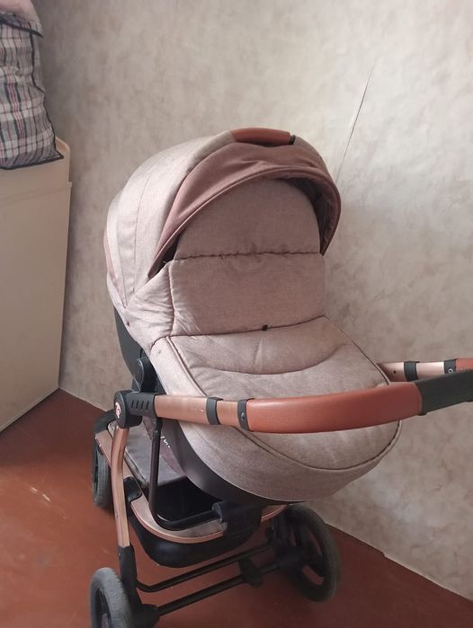 В отличном состояние  коляска