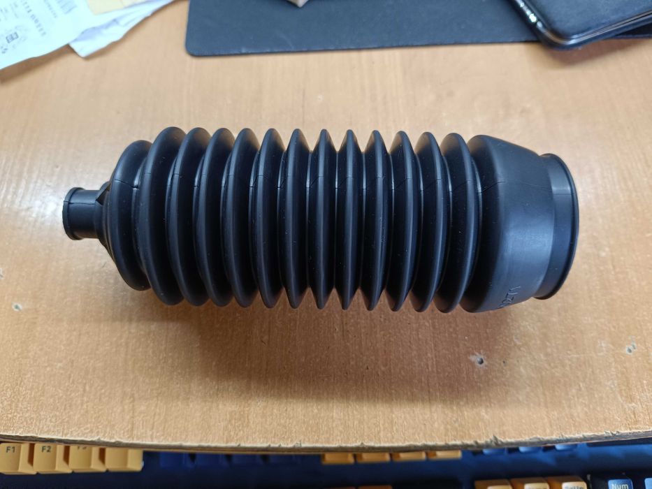 Пыльник на рулевую рейку