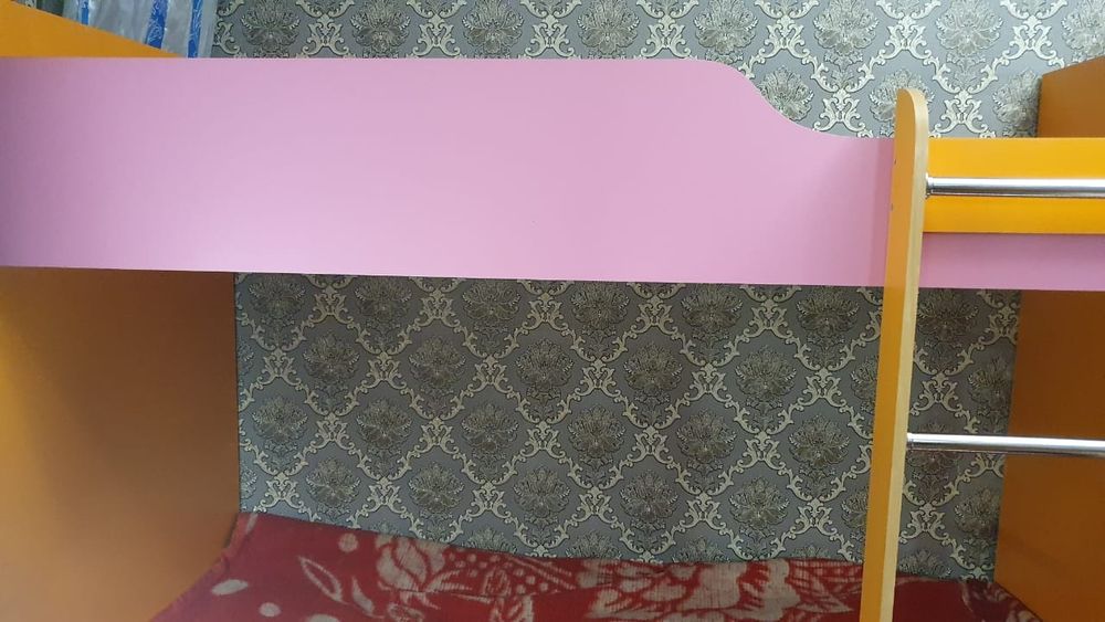 Двухьярусные кровать