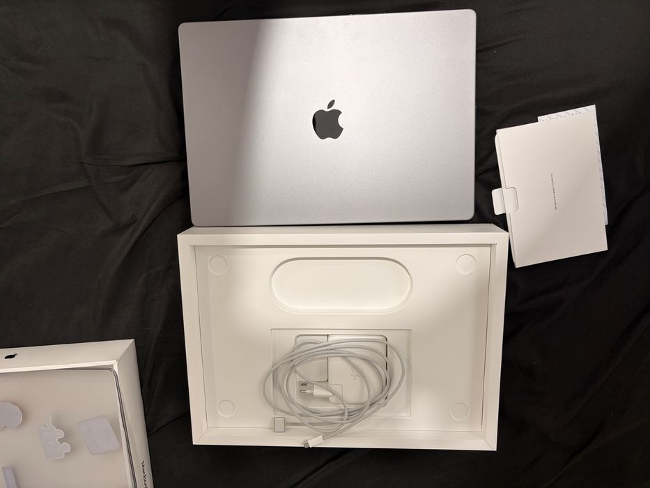 Продам MacBook M1 Pro 16 inch