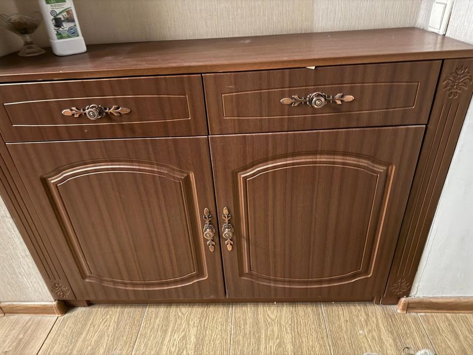 Продам обувницу и вешалку