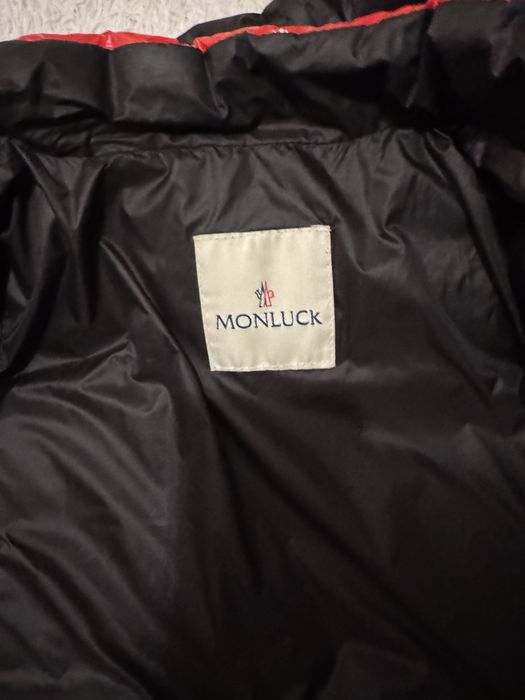 Продам детскую куртку