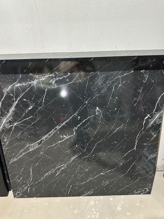 Бюро и стол за магазин