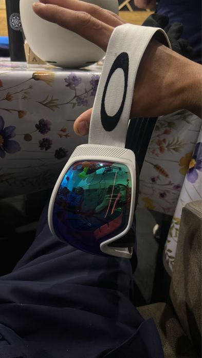 Шлем giro +оклей очки