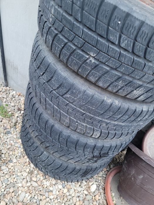 Jante tabla și cauciucuri r16