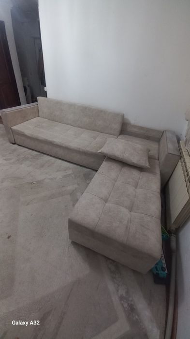 диван почти новый