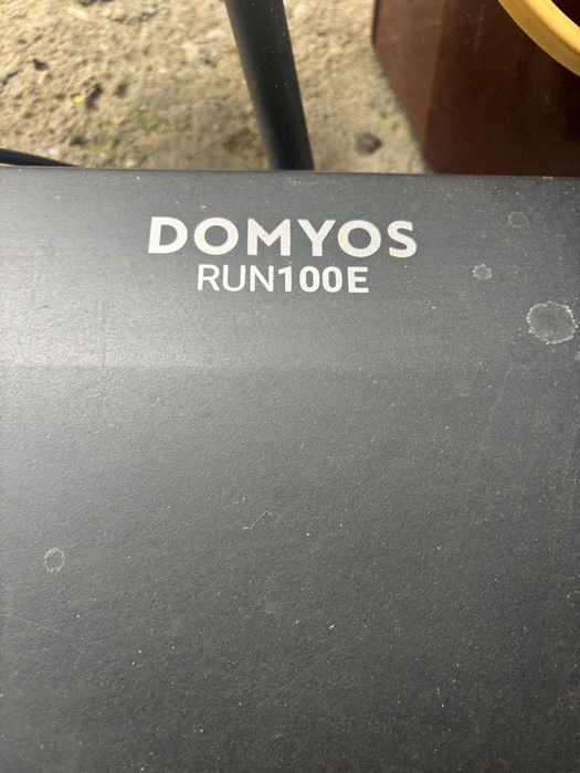 Bandă de alergat Domyos Run100E (Stare impecabilă / Ca nouă)