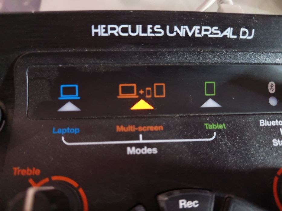 Продавам DJ пулт Hercules има коментар поцената
