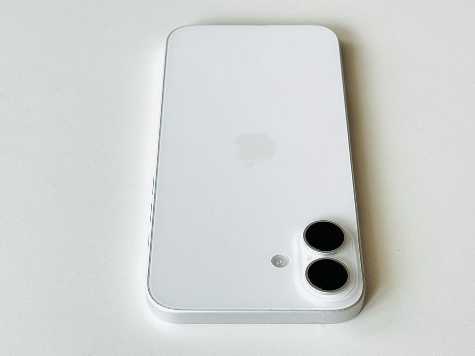 Iphone 16+ Plus 128GB White Гаранция 6 месеца