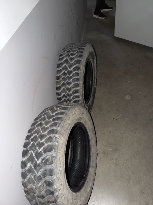 Продам диски с шинами 215/70 r16