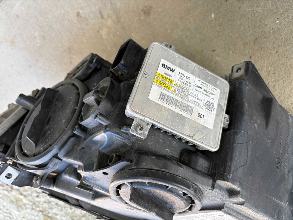 Far / Faruri BMW Seria 5 F10 F11 Complete Xenon Anglia Adaptive Originale Oem