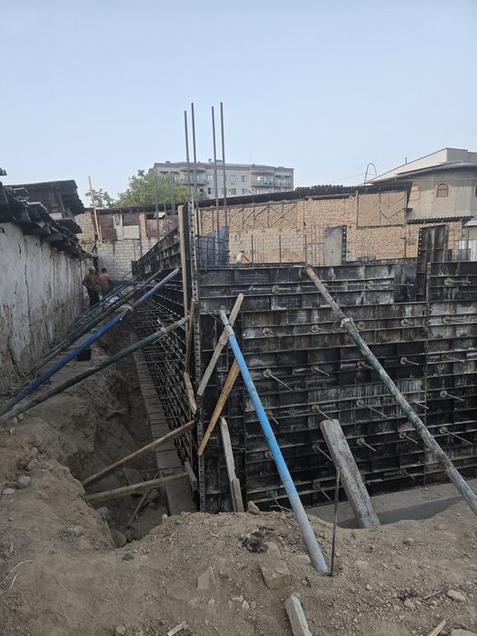 Lesa arenda Teleskopik Stoyka Domkrat / Леса аренда Телескопик Стойка