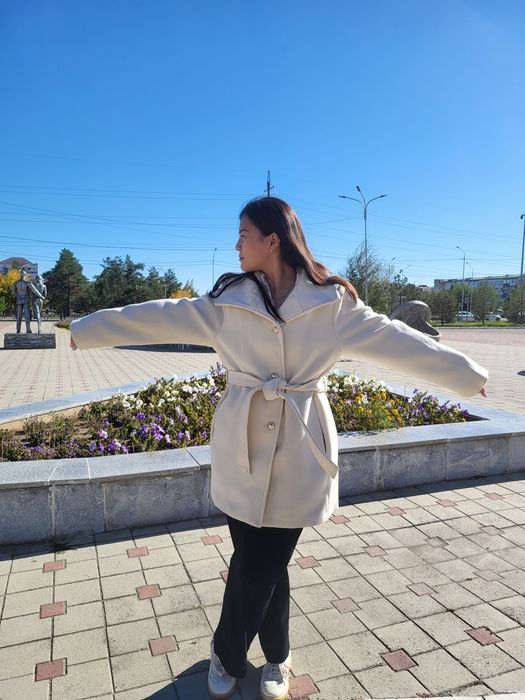 Новое пальто тёплое с бирками