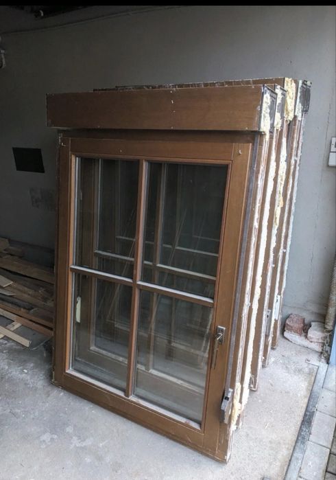 FEREASTRA LEMN JALUZEA sprosuri geam termopan H 150 x L 100 Germania