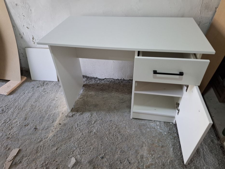 Стол офисный письменный компьютерный