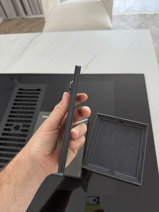 Samsung Galaxy Fold 7 256 Black 90 cicluri Fullbox liber de retea garantie 10 luni