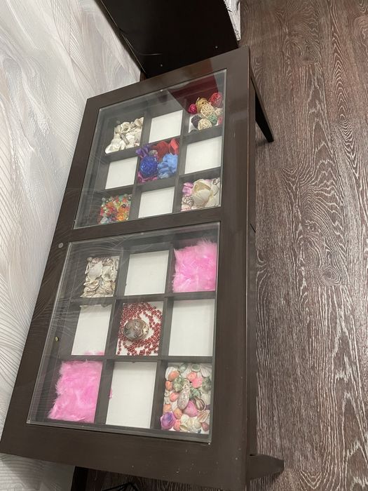 Стол в гостиную