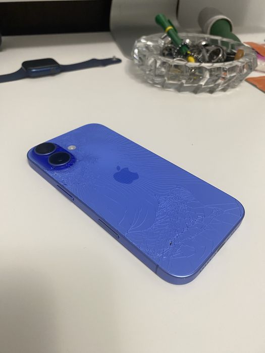 Iphone 16 128gb.