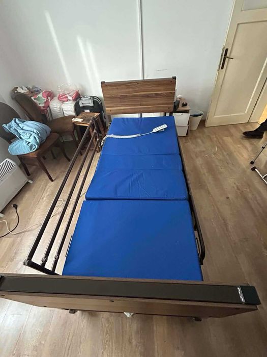 Електрическо болнично легло MOBIAK (5 функции) – Като ново!