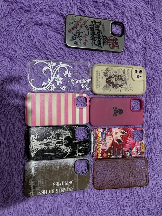отдам даром чехлы на 12 iPhone