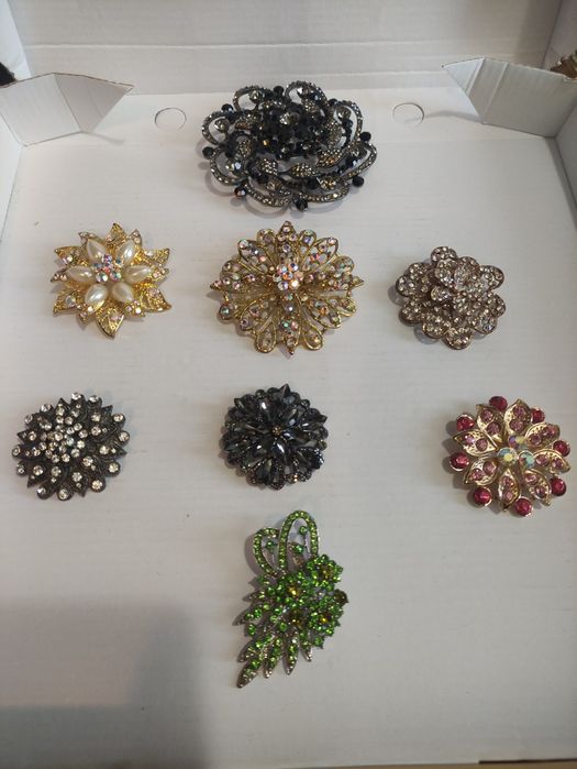Брошки коллекция