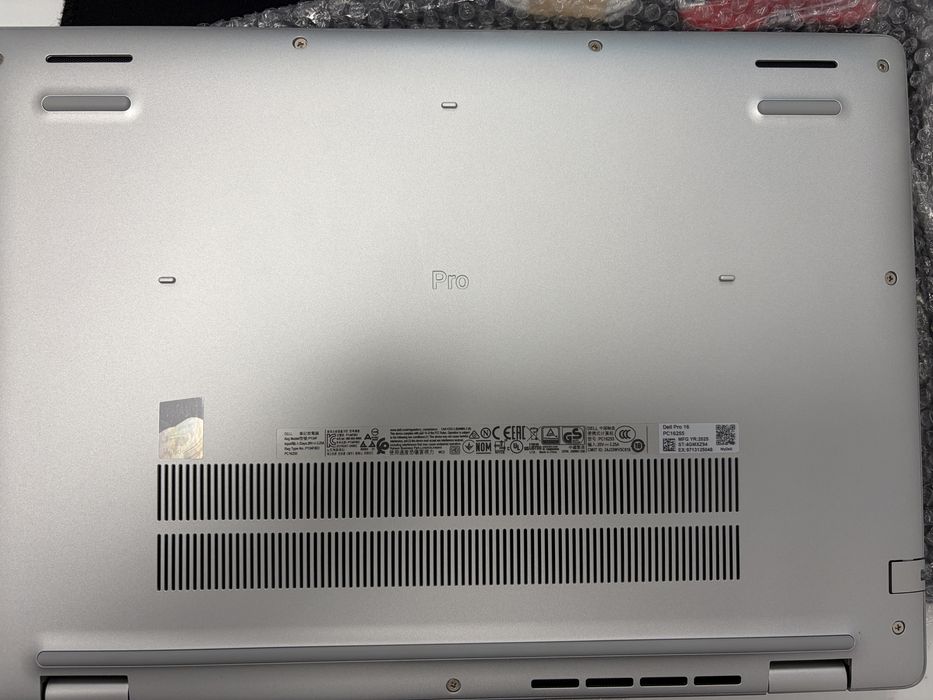 Laptop Dell Pro 16 PC16255 nou model 2025
