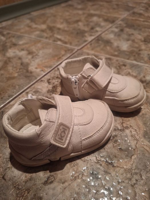 Бебешки обувки Колев и Колев