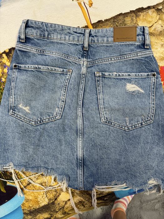 Fuste si pantaloni jeans de firma noi