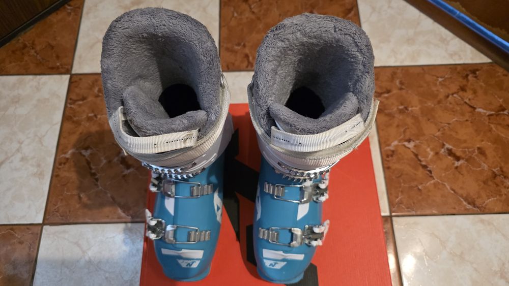 Clăpari nordica J4 Girl marime 24.5/38