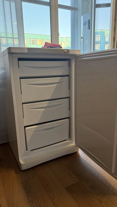 Морозильник с 4 отсеками