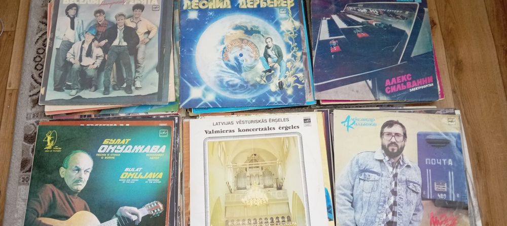 Продам виниловые пластинки цена 2000