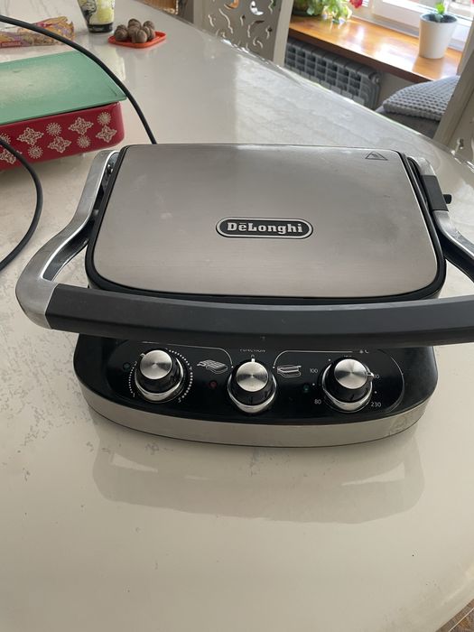 Гриль в отличном состоянии, рабочий