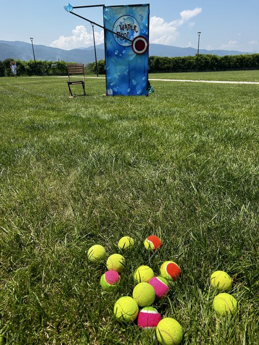 Надуваеми и тиймбилдинг игри под наем. Атракциони и съоръжения.