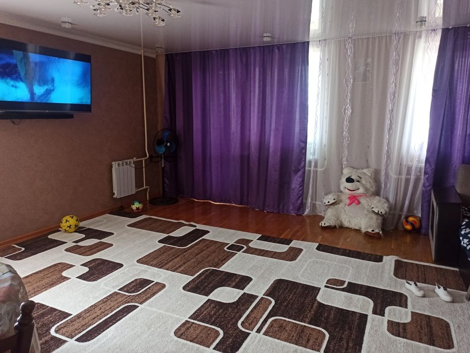 4 КОМНАТНАЯ квартира  в 11 мик 97 квад