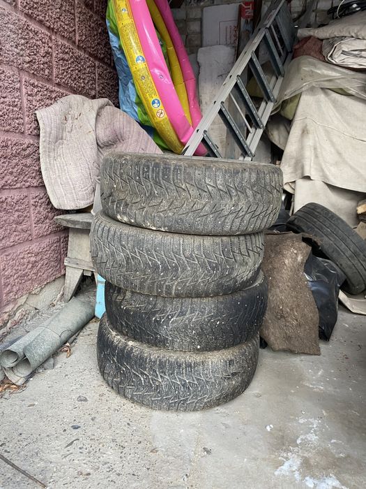 Резина зимняя шипы р15