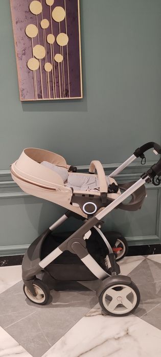 Продам коляску stokke