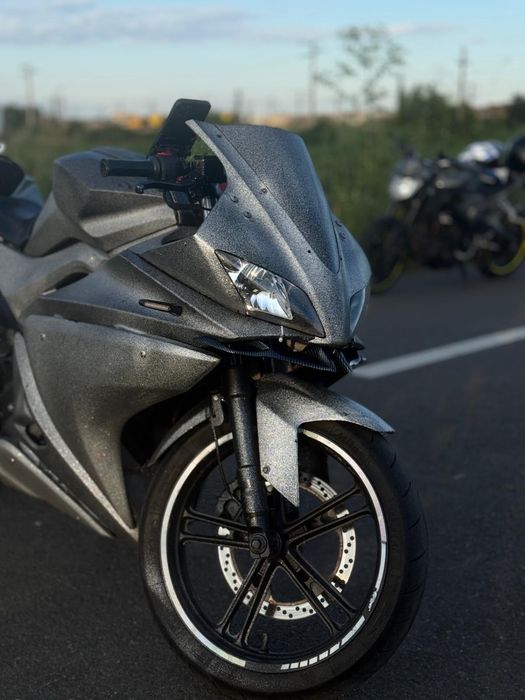 Vand yamaha yzf 125cc urgent sau schimb cu ceva pentru a2 !!!