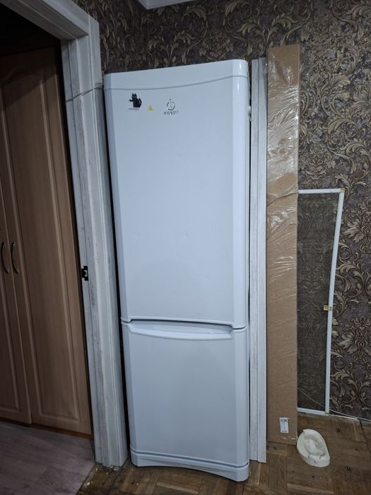 Холодильник Индезит (Indesit)