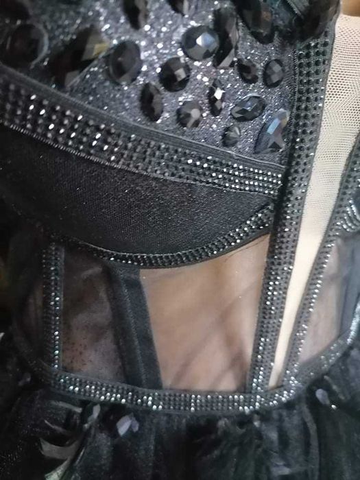 Бутикова бална рокля с пера Л /ХЛ размер