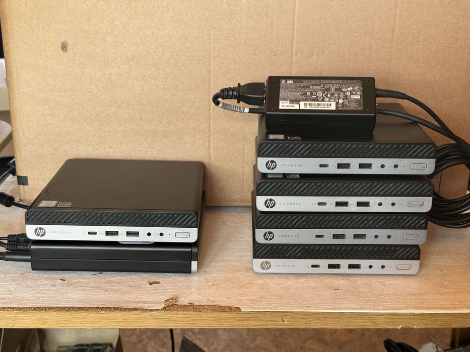 Hp prodesk 600 g3 (i3, 8gb, ssd 256gb, incarcator, windows 11)