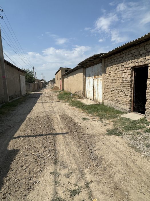 Уй эр сотилади 4 сотих 20м/20м