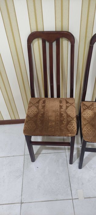 Стул б/у  не хорошим состояние